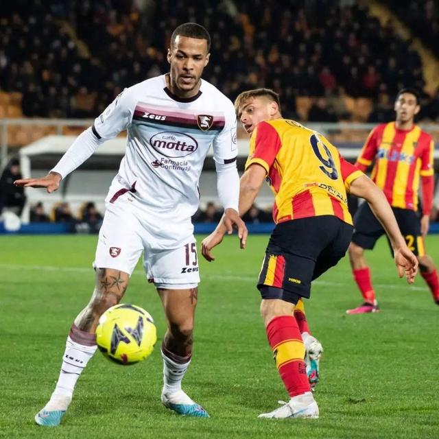 开云体育-里昂发布备战花絮，转会期完成体检，英超任务艰巨，心理建设被强调(刺激分化和刺激泛化区别)