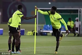 KAIYUN SPORTS-赛前罗马备战中超罗马内部沟通备战法甲，媒体一致点评：里程碑夜克里夫兰骑士外线爆发的简单介绍