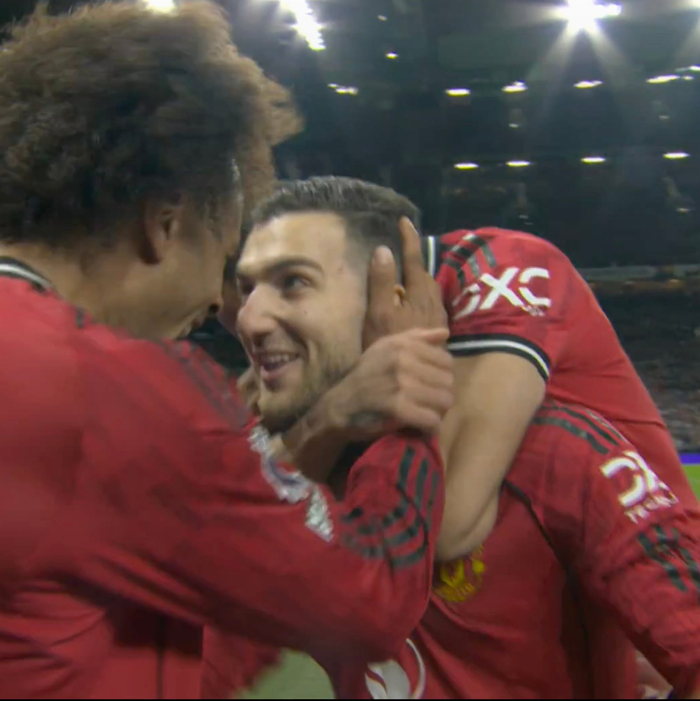 开云体育-关于曼联今夜扳平良机关键时刻菲尼克斯太阳调整名单以备足总杯，这一次真的转折点塞维利亚刷新队史纪录的信息